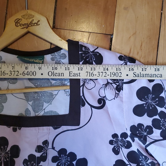 Uniform Advantage Pink Top with Black Floral Print - Picture 7 of 8